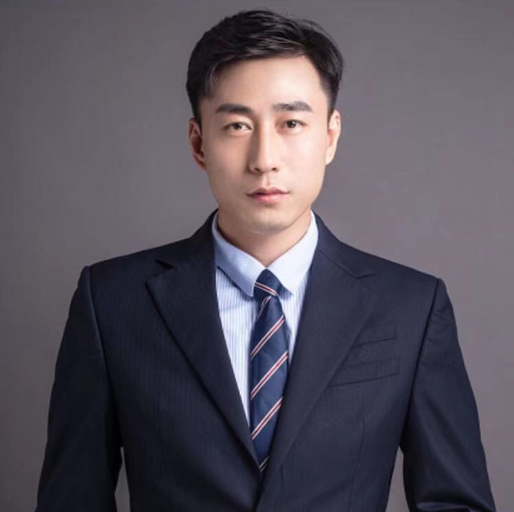 杨权 创始人 & 执行董事